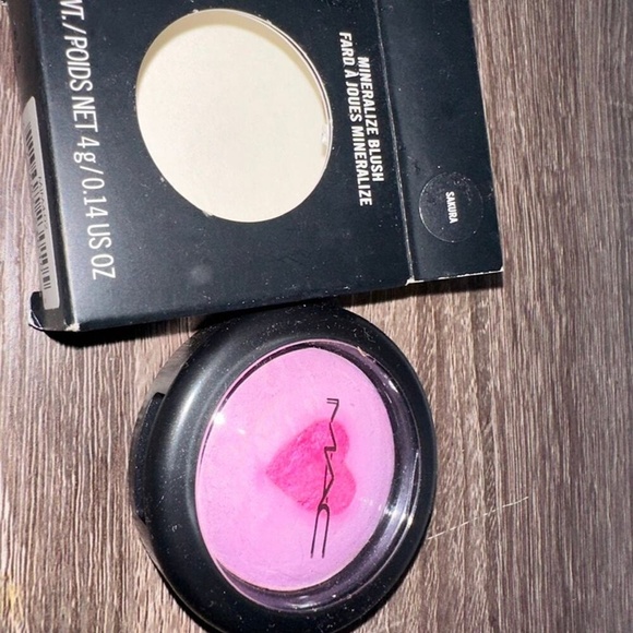 MAC cosmetics Mineralize‎ Blush Sakura lilac pink heart